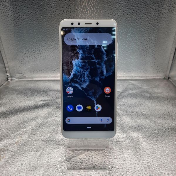 Купить Xiaomi Mi A2 4/64GB (M1804D2SG) Duos в Томск за 4000 руб.