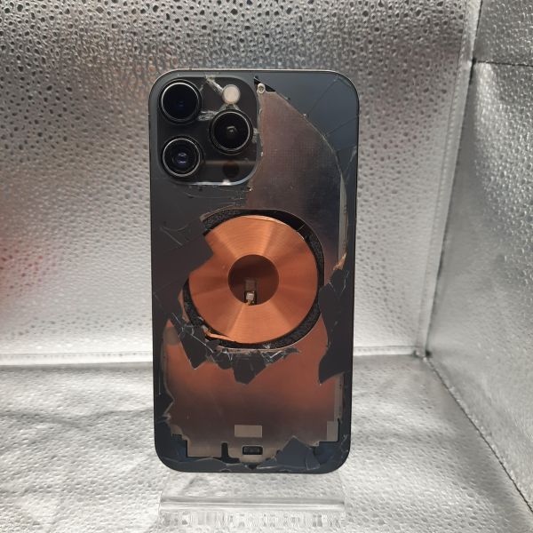 Купить Apple iPhone XR в корпусе 12/13/14/15/16 Pro 128GB в Томск за 9400 руб.