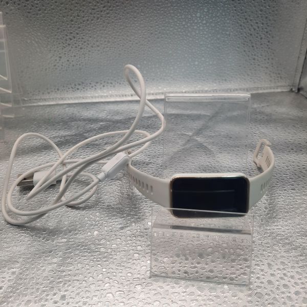 Купить Huawei Band 9 (KIM-B19) с СЗУ в Томск за 750 руб.