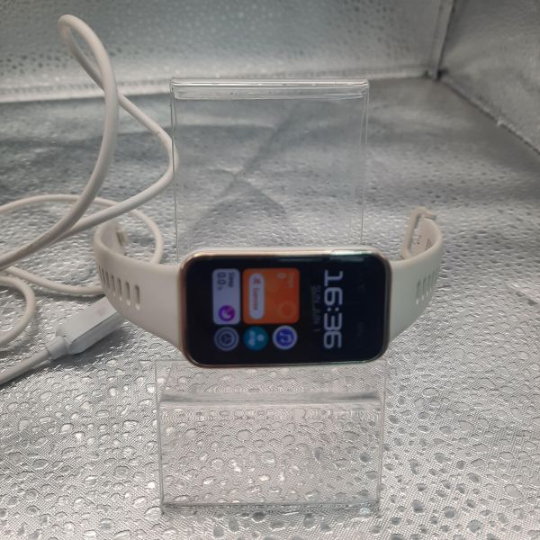 Купить Huawei Band 9 (KIM-B19) с СЗУ в Томск за 750 руб.