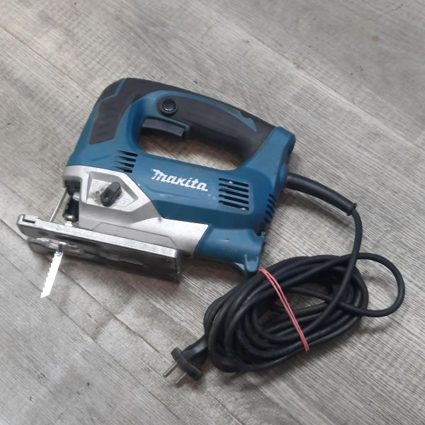 Купить Makita JV0600 в Томск за 3800 руб.