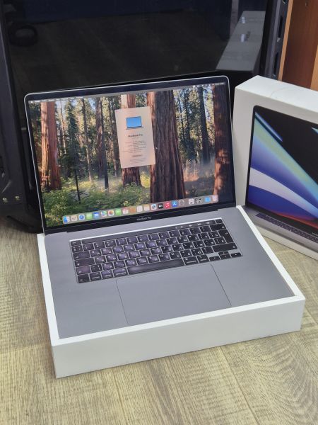 Купить Apple MacBook Pro 16 (2019, A2141) в Томск за 65300 руб.