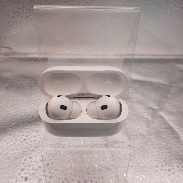 Купить Реплика Apple AirPods Pro 2  (A2931, A2698, A2699, A3047, A3048, A3049) в Томск за 700 руб.