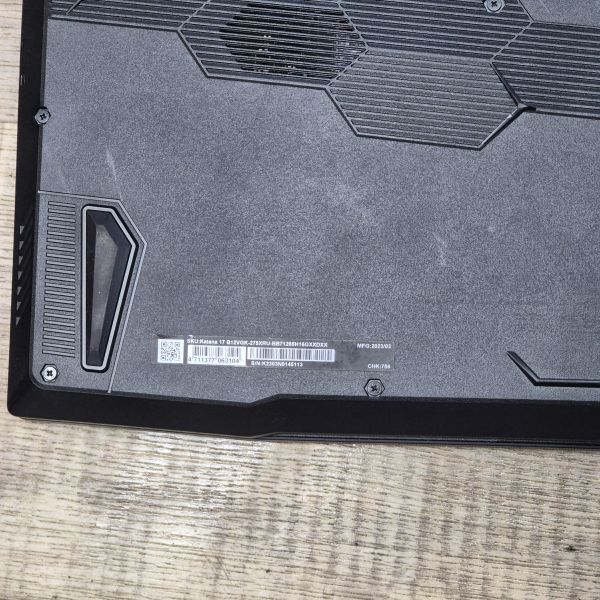 Купить MSI Katana 17 B12VGK-275XRU в Томск за 100950 руб.
