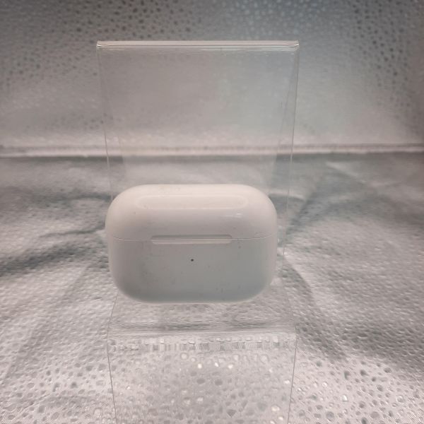 Купить Реплика Apple AirPods Pro 2  (A2931, A2698, A2699, A3047, A3048, A3049) в Томск за 700 руб.