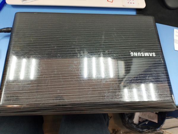 Купить Samsung NP-R425 (Pentium T4400/4GB RAM/250GB HDD) в Томск за 2200 руб.