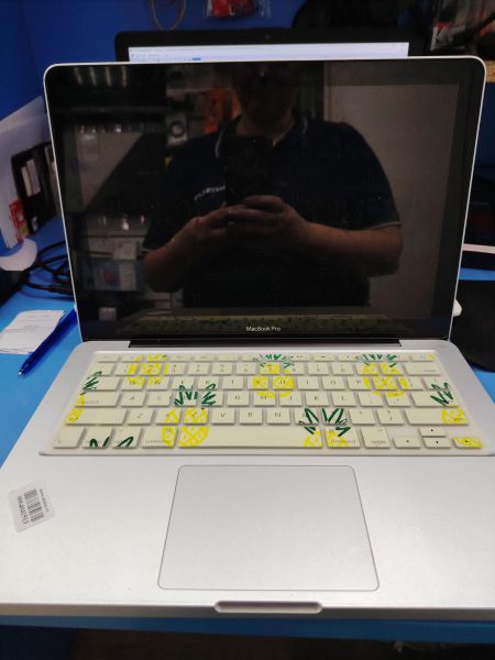 Купить Apple MacBook Pro 13 Mid 2012 (A1278) (8/250GB) в Томск за 7500 руб.