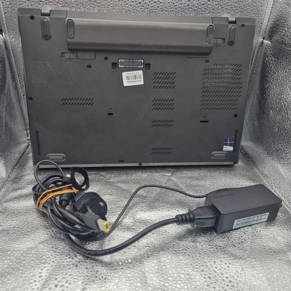Купить Lenovo ThinkPad L460 (i3-6100U/8GB/SSD 120GB) в Томск за 7000 руб.