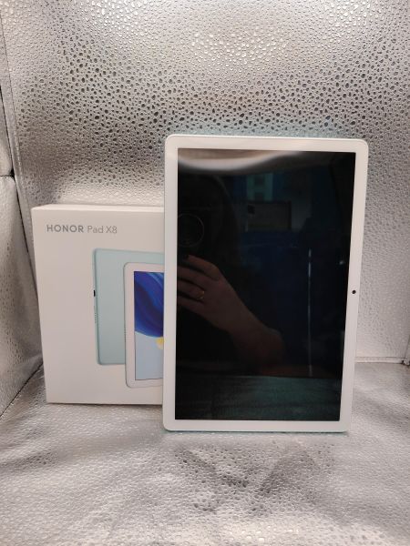 Купить Honor Pad X8 32GB (AGM3-W09HN) (без SIM) в Томск за 3700 руб.