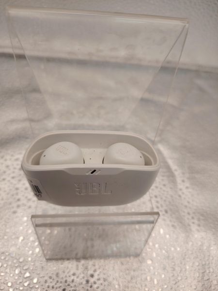 Купить JBL Wave Buds в Томск за 700 руб.