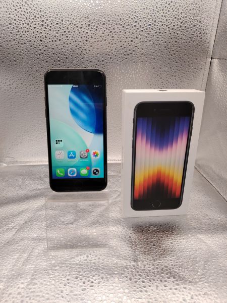 Купить Apple iPhone SE 3rd gen. 2022 64GB в Томск за 10600 руб.