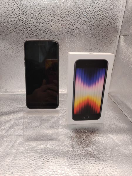 Купить Apple iPhone SE 3rd gen. 2022 64GB в Томск за 10600 руб.