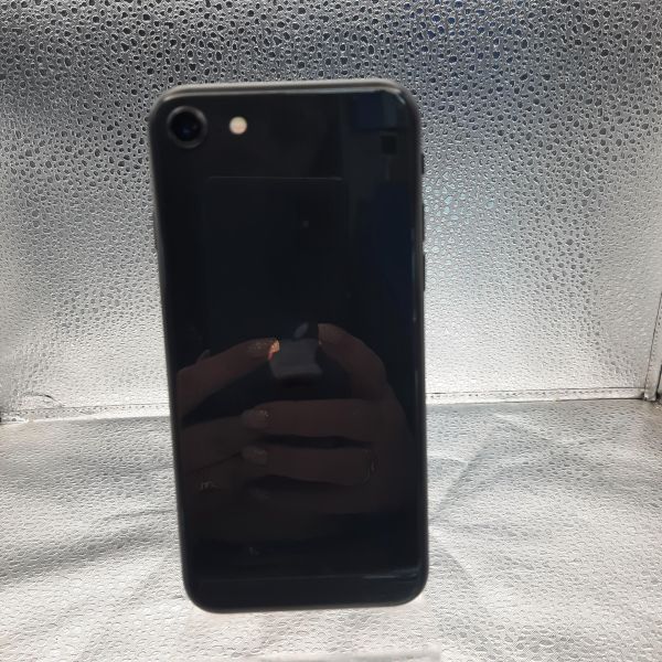 Купить Apple iPhone SE 2nd gen. 2020 128GB в Томск за 7800 руб.