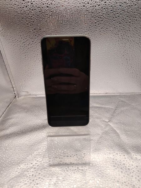 Купить Apple iPhone X 64GB в Томск за 8300 руб.