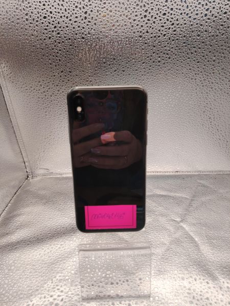Купить Apple iPhone X 64GB в Томск за 8300 руб.