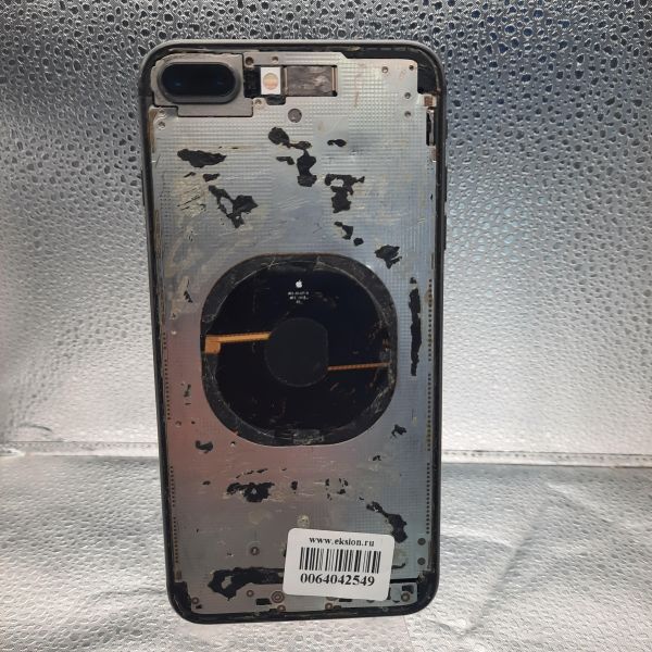 Купить Apple iPhone 8 Plus 64GB в Томск за 5800 руб.