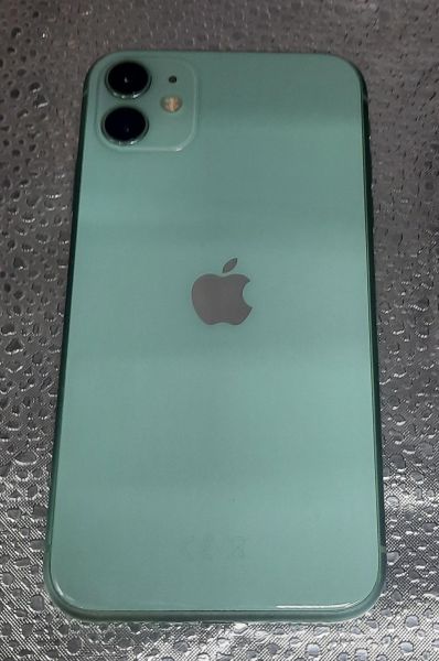 Купить Apple iPhone 11 128GB в Томск за 12300 руб.