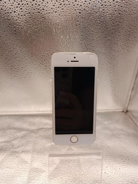 Купить Apple iPhone SE 1st gen. 2016 32GB в Томск за 1800 руб.