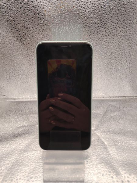 Купить Apple iPhone 11 64GB в Томск за 12300 руб.