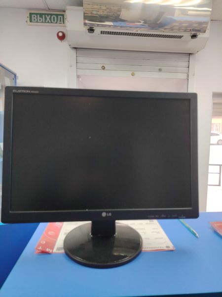 Купить LG Flatron W2042S в Томск за 1200 руб.