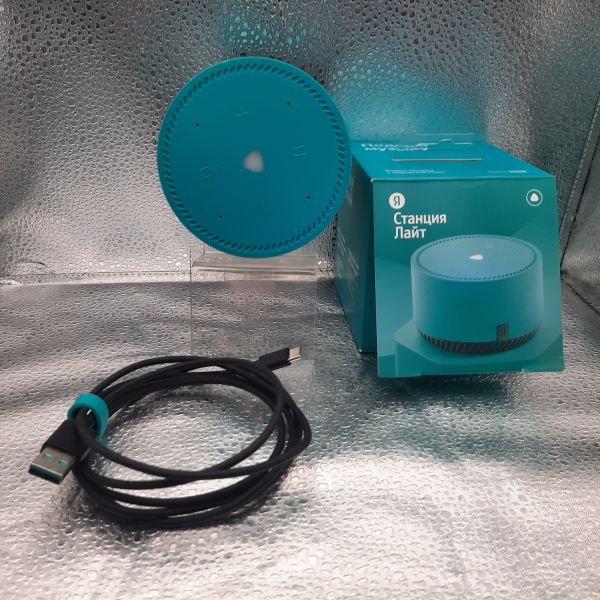 Купить Яндекс Станция Лайт (YNDX-00025) с СЗУ в Томск за 2800 руб.