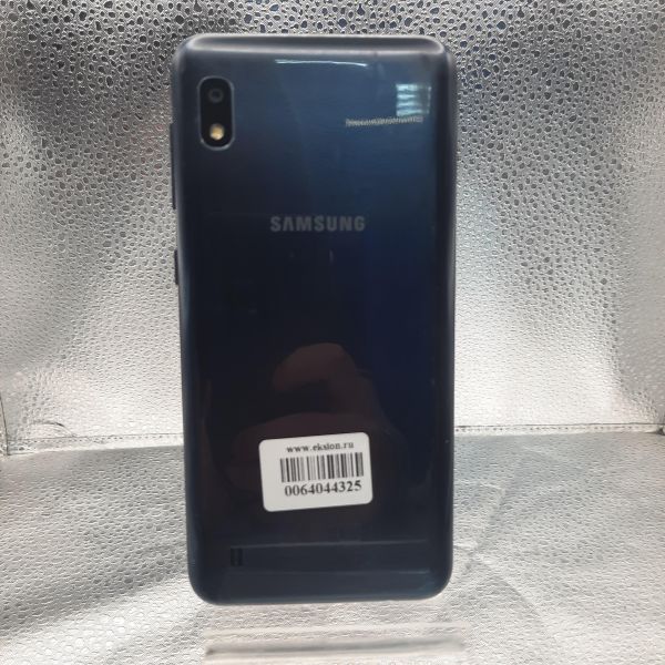 Купить Samsung Galaxy A10 2019 2/32GB (A105F) Duos в Томск за 2600 руб.