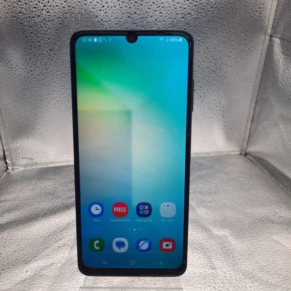 Купить Samsung Galaxy A06 4/64GB (A065F) Duos в Томск за 4400 руб.