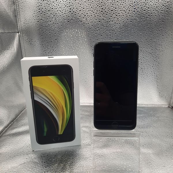 Купить Apple iPhone SE 2nd gen. 2020 64GB в Томск за 4900 руб.