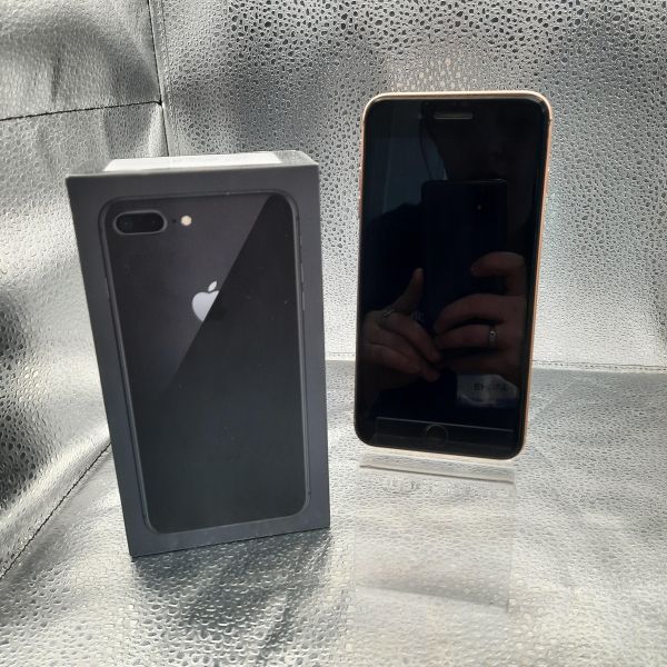 Купить Apple iPhone 8 Plus 64GB в Томск за 4600 руб.