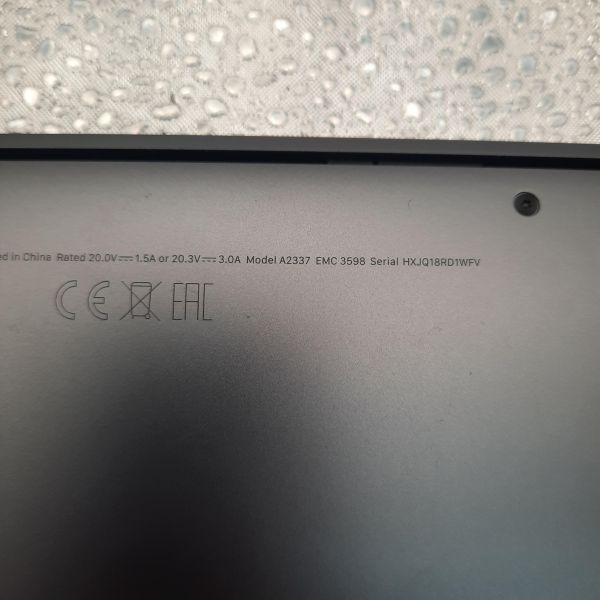 ноутбук Apple MacBook Air 13 2020 8/256GB (A2337) в Томск