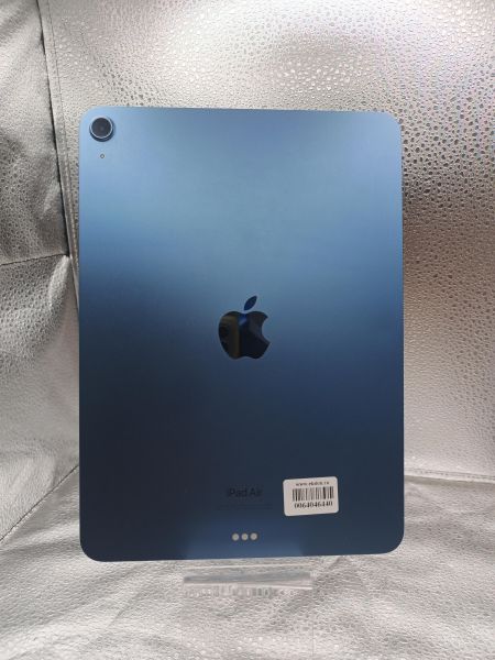 планшет Apple iPad Air 5 2022 64GB (A2588) (без SIM) в Томск