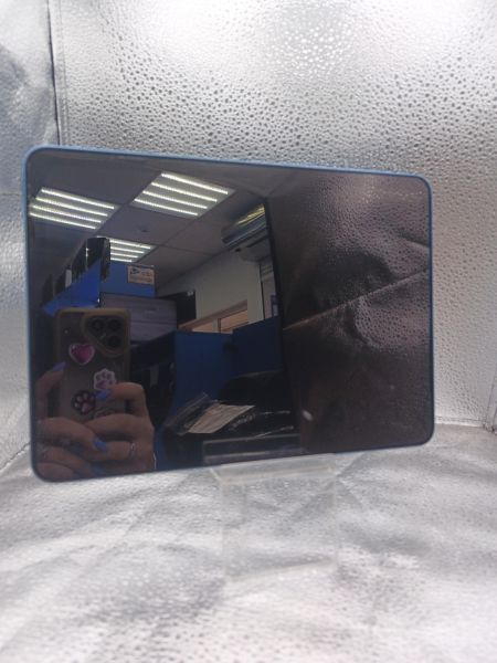 планшет Apple iPad Air 5 2022 64GB (A2588) (без SIM) в Томск