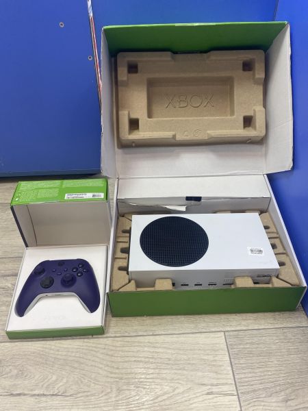 игровая приставка Microsoft Xbox Series S 512GB (1883) в Томск