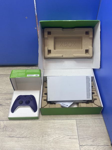 игровая приставка Microsoft Xbox Series S 512GB (1883) в Томск