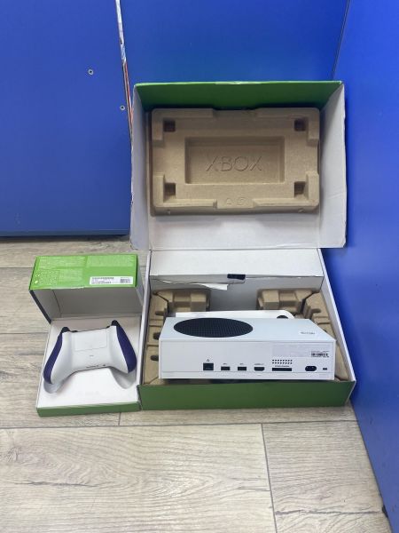 игровая приставка Microsoft Xbox Series S 512GB (1883) в Томск