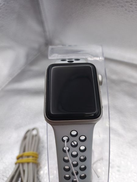 умные часы и браслеты Apple Watch Series 3 38mm (A1858) с СЗУ в Томск