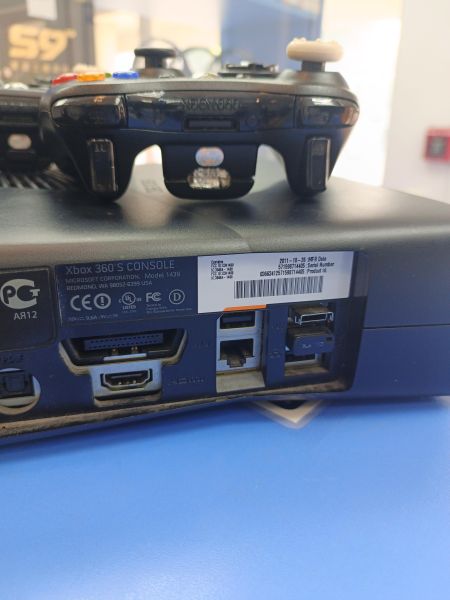 игровая приставка Microsoft Xbox 360 S 120GB (1439) в Томск