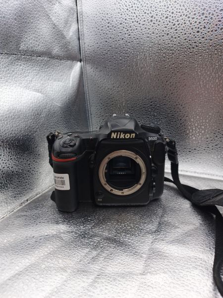 фотоаппарат Nikon D500 Kit с СЗУ в Томск