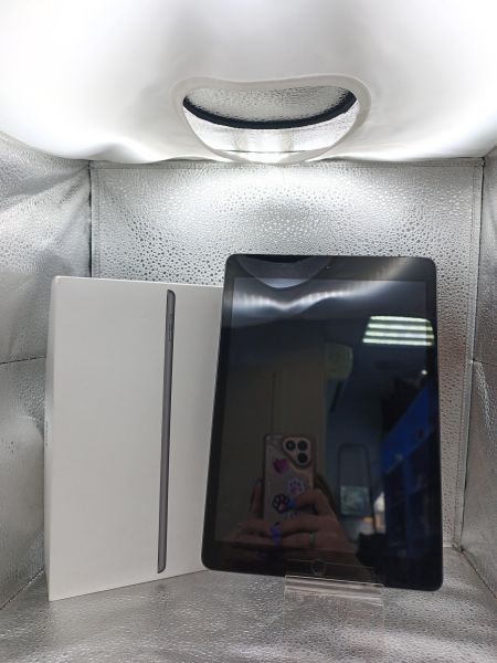 планшет Apple iPad 8 2020 128GB (A2429) (с SIM) в Томск