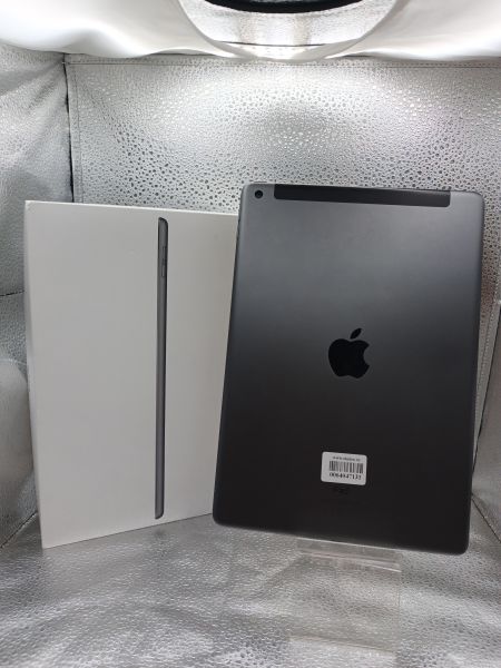 планшет Apple iPad 8 2020 128GB (A2429) (с SIM) в Томск