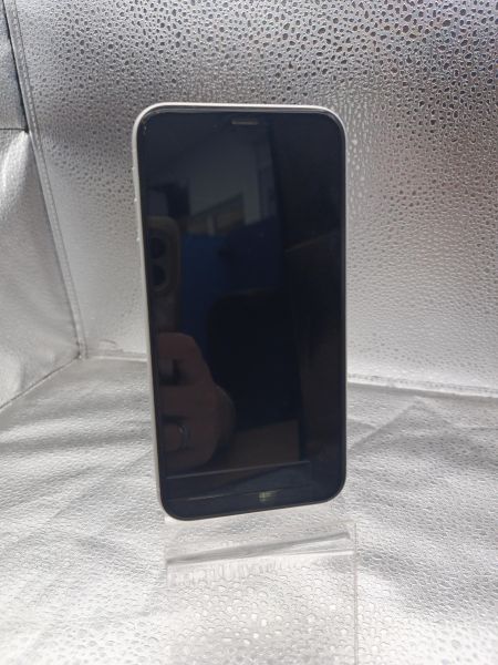 сотовый телефон Apple iPhone XR 64GB в Томск
