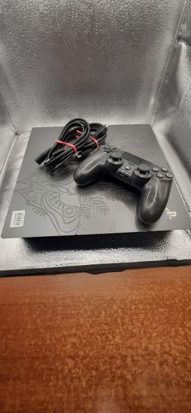 Купить Sony PlayStation 4 Pro 1TB (CUH-7208B) в Томск за 25000 руб.