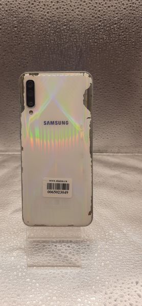 Купить Samsung Galaxy A50 2019 4/64GB (A505FN) Duos в Томск за 2400 руб.