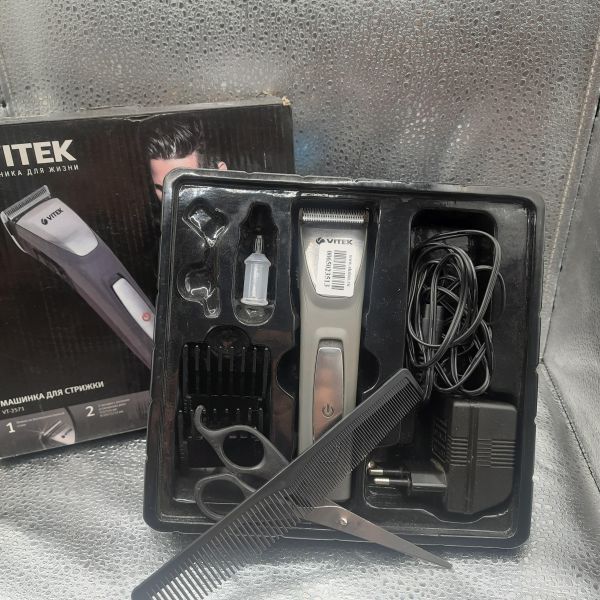 Купить Vitek VT-2571 с СЗУ в Томск за 450 руб.