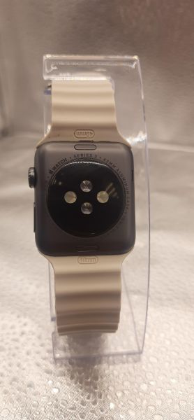 Купить Apple Watch Series 3 42mm (A1859) с СЗУ в Томск за 2400 руб.