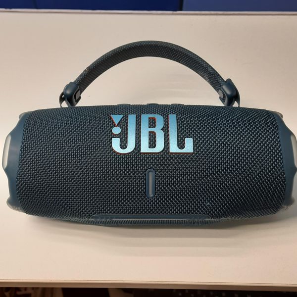 Купить JBL Charge 6 в Томск за 7500 руб.