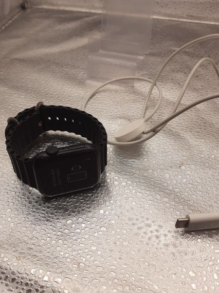 Купить Apple Watch SE 2 44mm (A2723) с СЗУ в Томск за 8600 руб.