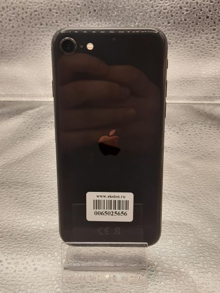 Купить Apple iPhone SE 2nd gen. 2020 64GB в Томск за 6300 руб.