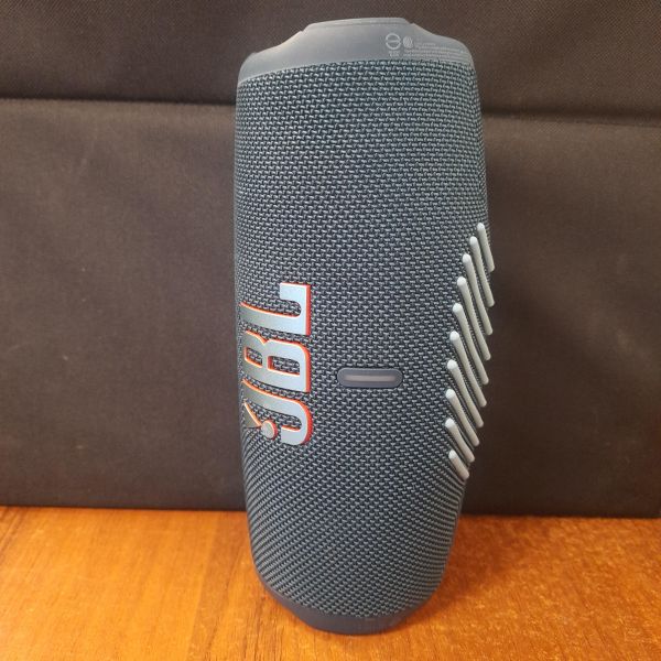 Купить JBL Charge 5 в Томск за 6300 руб.