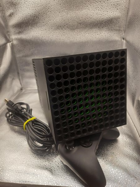 Купить Microsoft Xbox Series X 1000GB в Томск за 29300 руб.